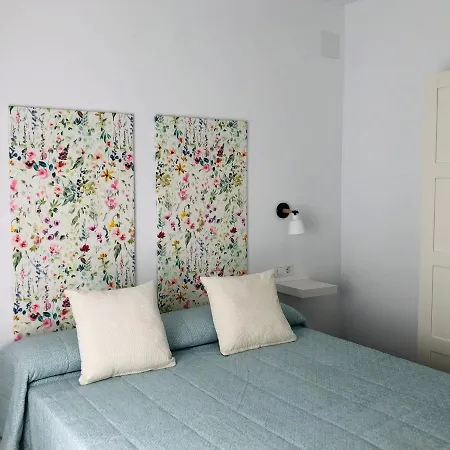 Bonito Piso Céntrico Con Wifi, Parking Y Terraza *